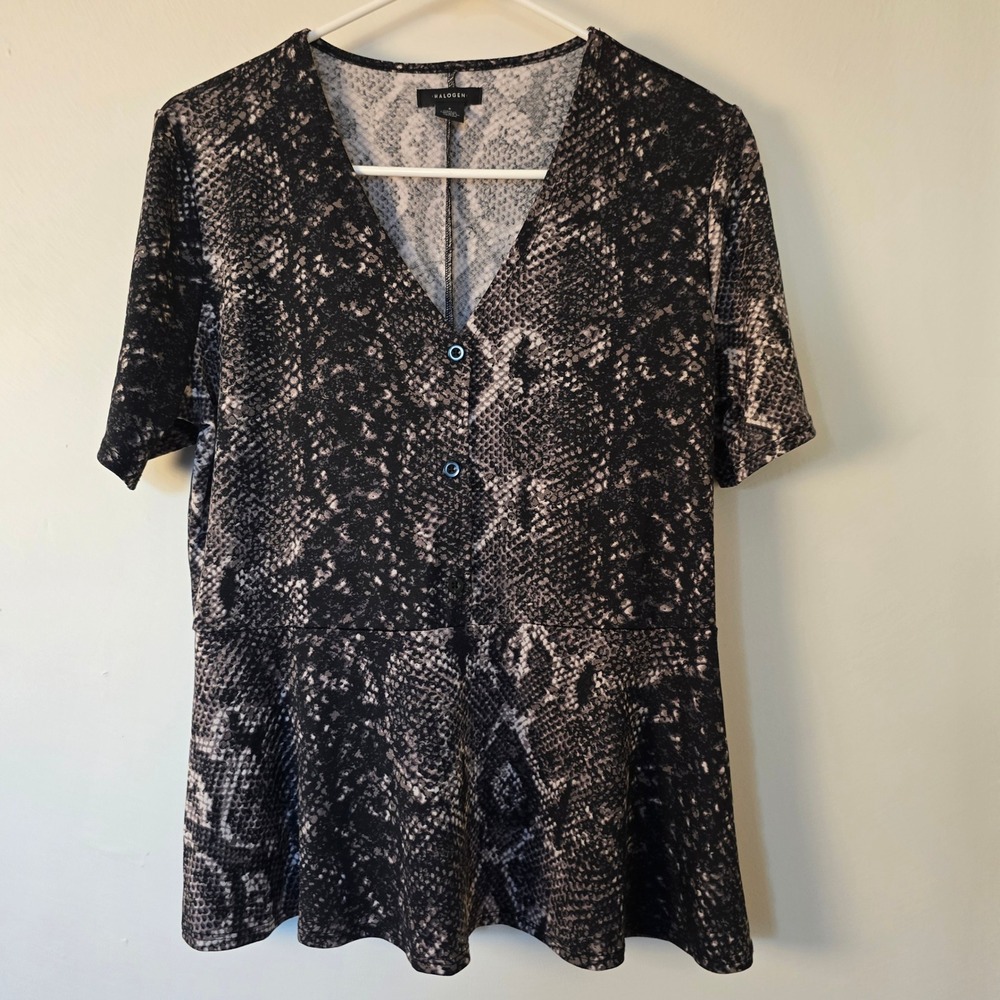 Halogen Shirt Snakeskin Reptile Short Sleeve V Neck Womens Small Black